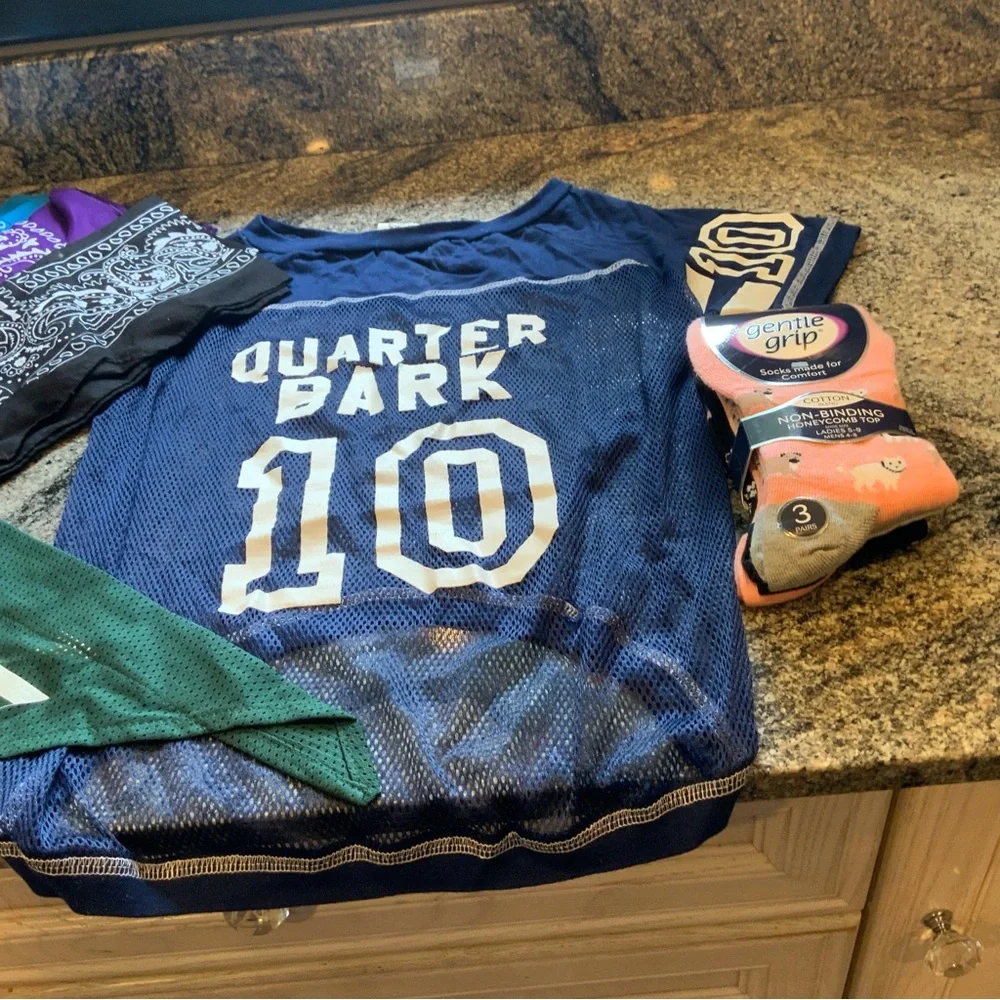 Dog Bundle, Jets Bandana. Blue Dog Jersey, Dog/cat socks set of 3, 4 Bandana’s